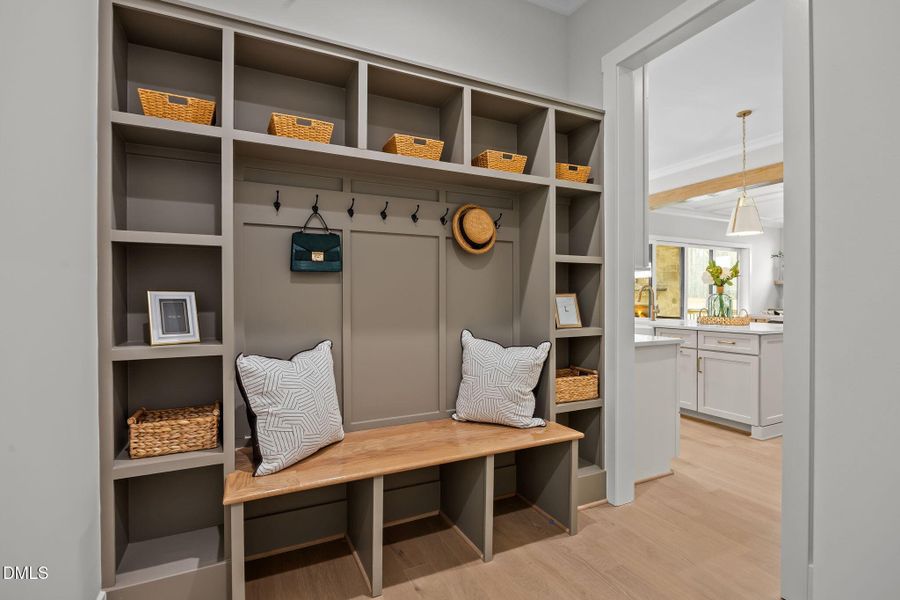 42-web-or-mls-IMG_4054 42-web-or-mls-IMG_4054