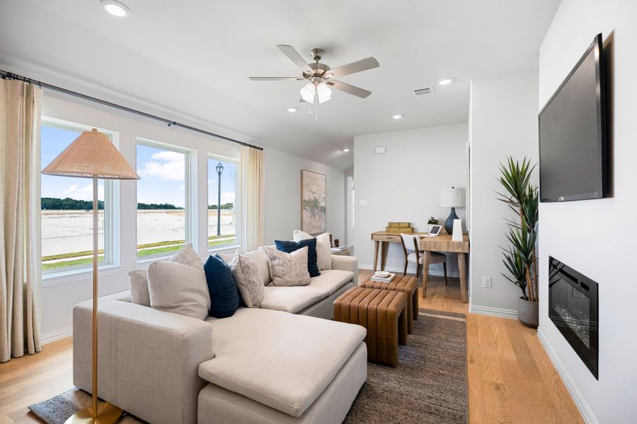 Representative furnished interior of a home built from the Primrose by Beazer Homes in Saratoga: Fields 40', Aubrey (Image 5). Representative furnished interior of a home built from the Primrose by Beazer Homes in Saratoga: Fields 40', Aubrey (Image 5).