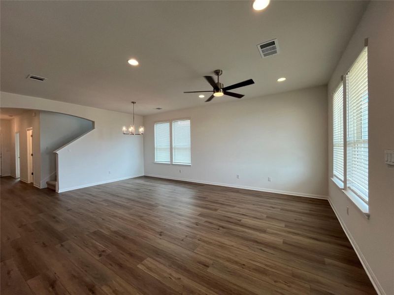 Spacious, unfurnished interior of a new home in Wellspring, Hutto (Image 19). Spacious, unfurnished interior of a new home in Wellspring, Hutto (Image 19).