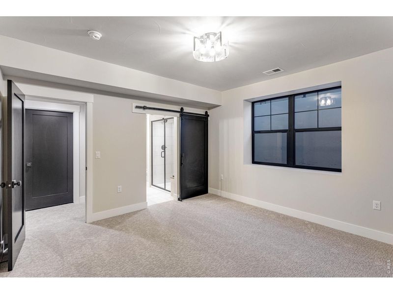 Spacious, unfurnished interior of a new home in , Windsor (Image 39).