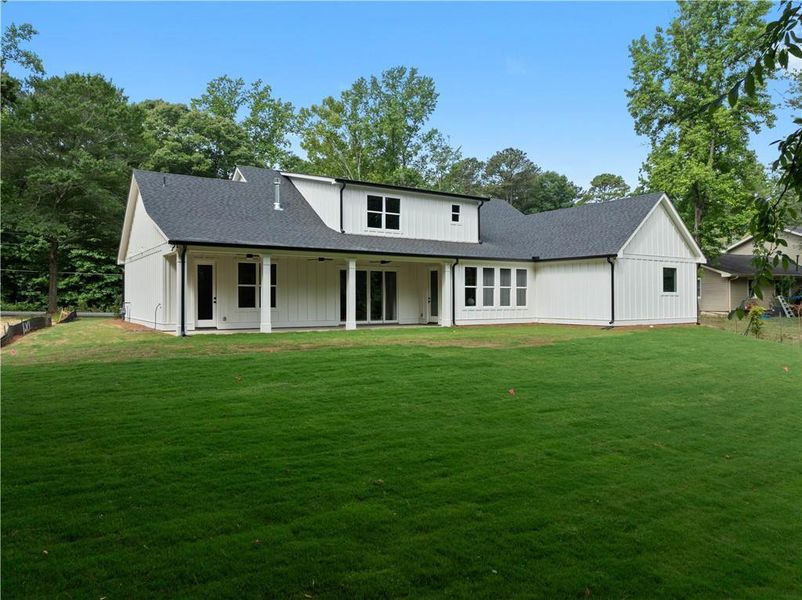Exterior details and patio area of a home in , Lilburn (Image 4).