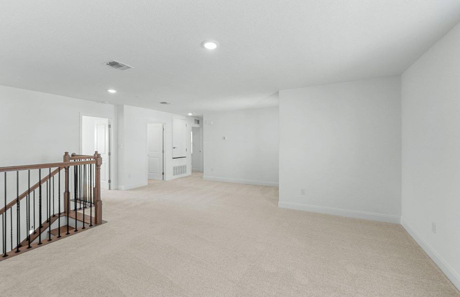 Spacious, unfurnished interior of a new home in Patterson Ranch, Georgetown (Image 16).