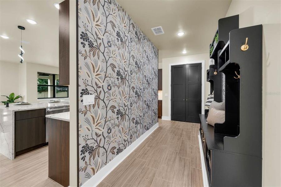 Furnished interior view inside a new home in , Orlando (Image 35).