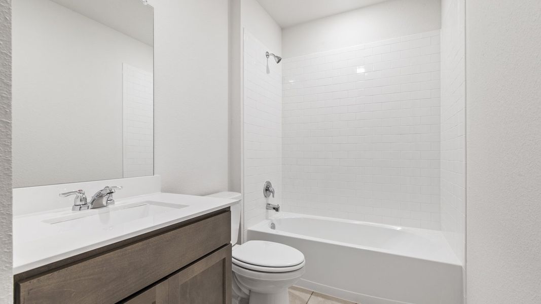 Representative furnished interior of a home built from the Florence by D.R. Horton in Blaire Lake, Tyler (Image 7).