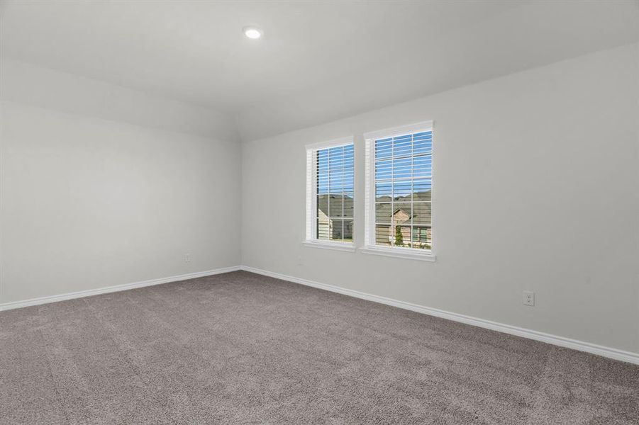Spacious, unfurnished interior of a new home in , Aubrey (Image 28).