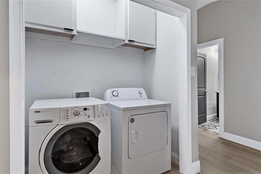 Furnished interior view inside a new home in , Dallas (Image 13). Furnished interior view inside a new home in , Dallas (Image 13).