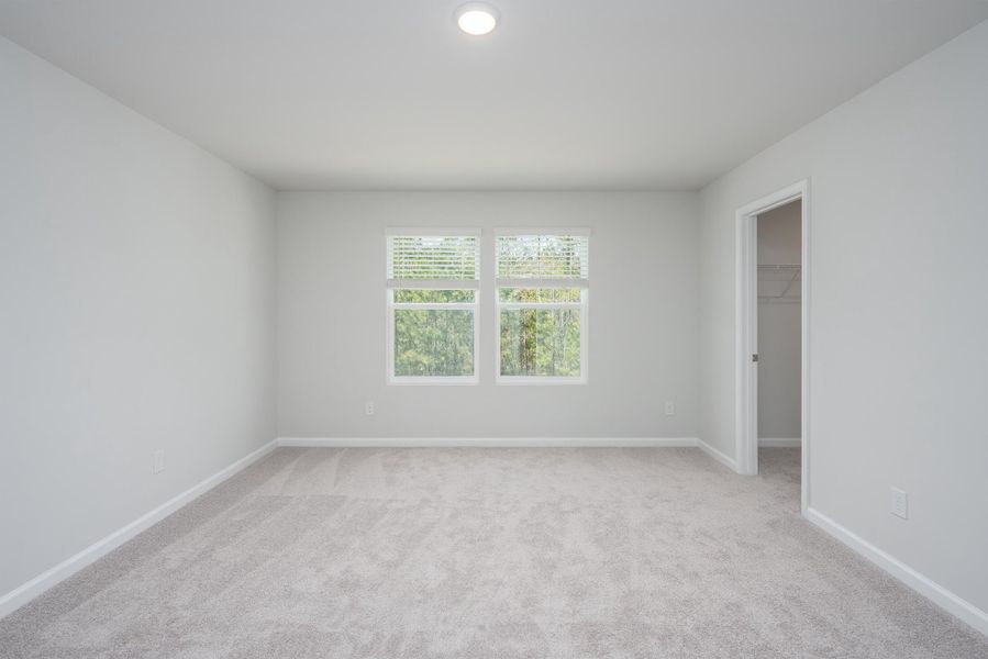 Spacious, unfurnished interior of a new home in Bradford Pointe, Summerville (Image 20).