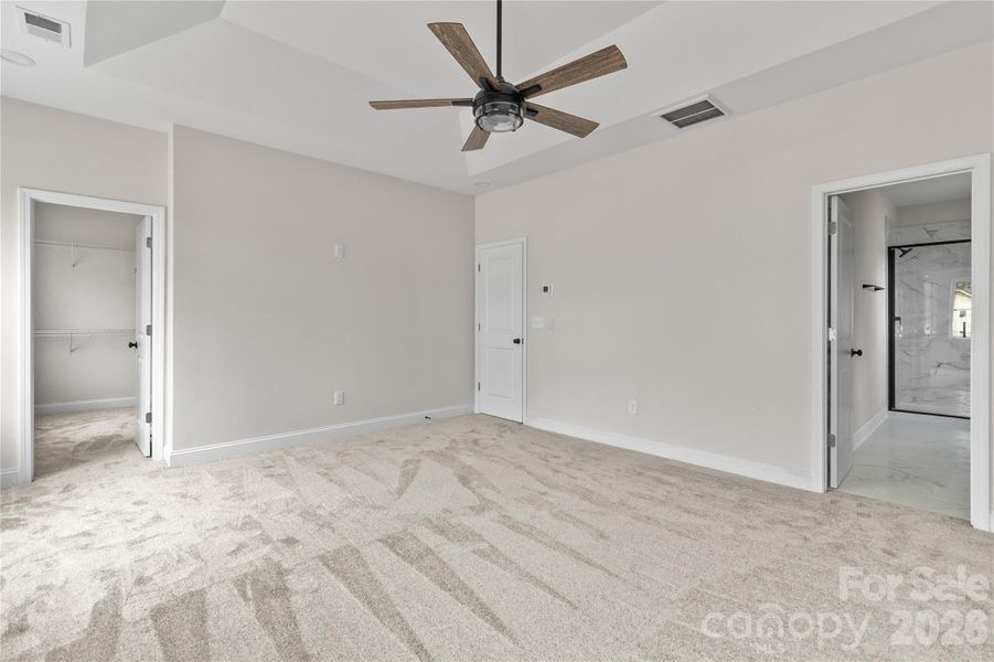 Spacious, unfurnished interior of a new home in , Denver (Image 18).
