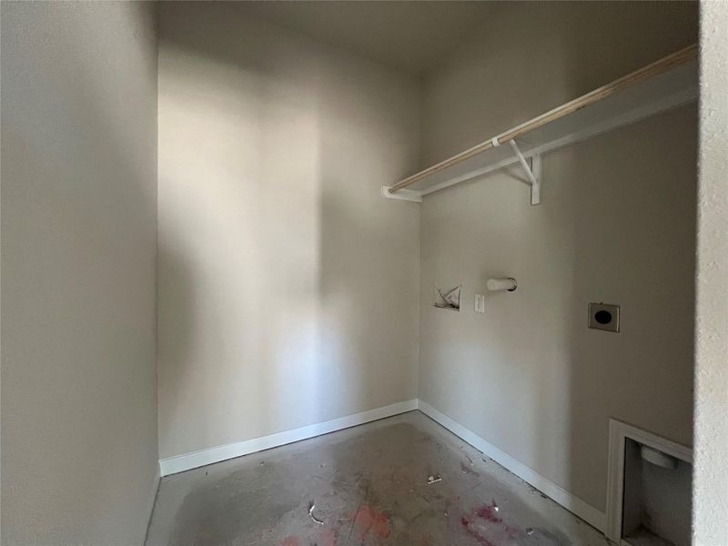 In-progress construction of a new home in Rolling Glen, Hutto, TX (Image 17).