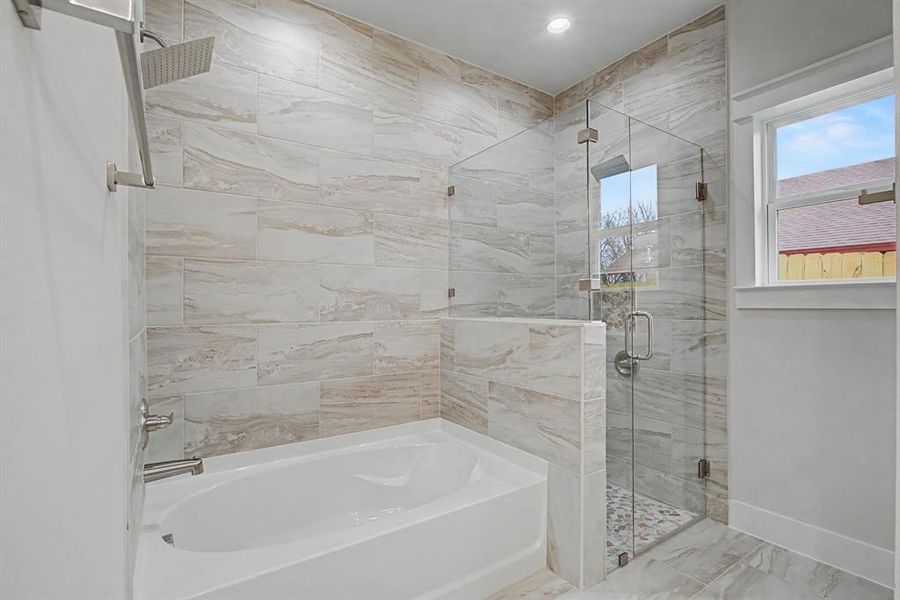 Furnished interior view inside a new home in , Dallas (Image 9).