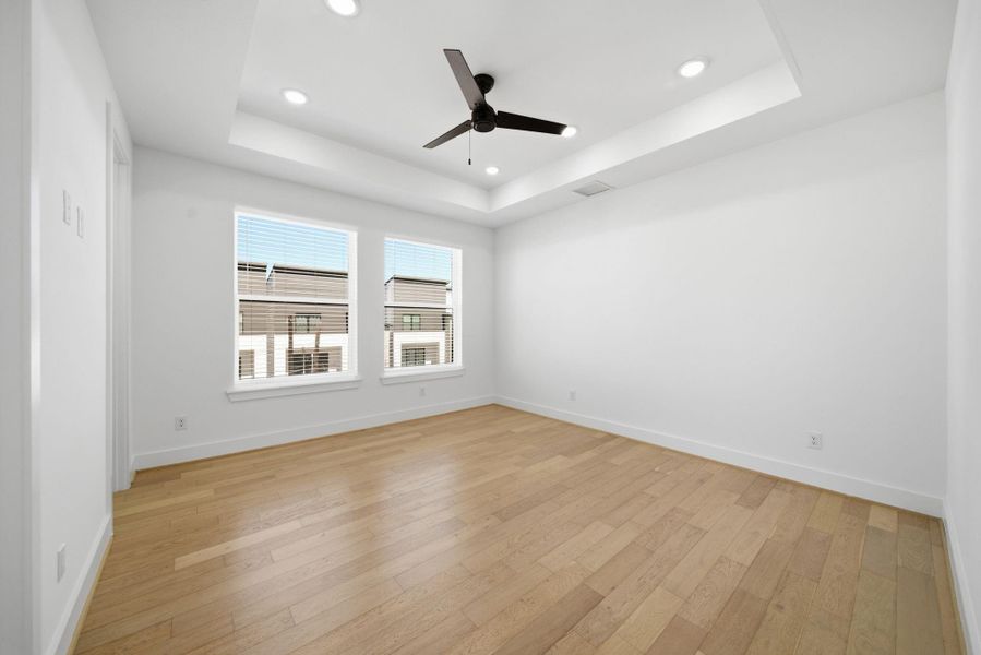 Spacious, unfurnished interior of a new home in , Houston (Image 17).