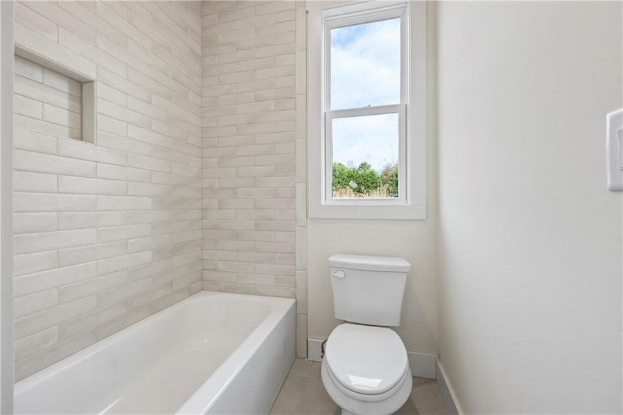 Furnished interior view inside a new home in , Gainesville (Image 19).