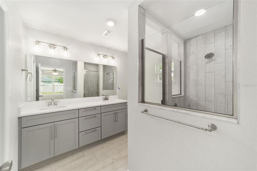 Furnished interior view inside a new home in , Ocala (Image 14).