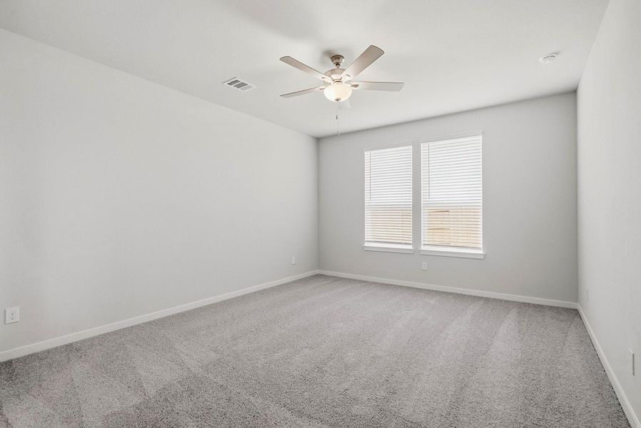 Spacious, unfurnished interior of a new home in Fulshear Lakes, Fulshear (Image 17). Spacious, unfurnished interior of a new home in Fulshear Lakes, Fulshear (Image 17).