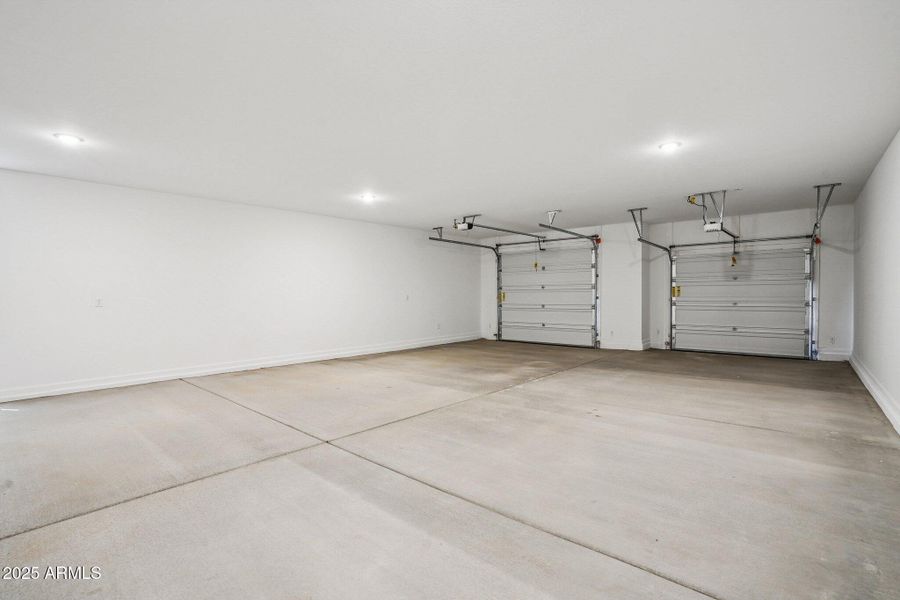 40-web-or-mls-W Mellen Ln-S0512-036