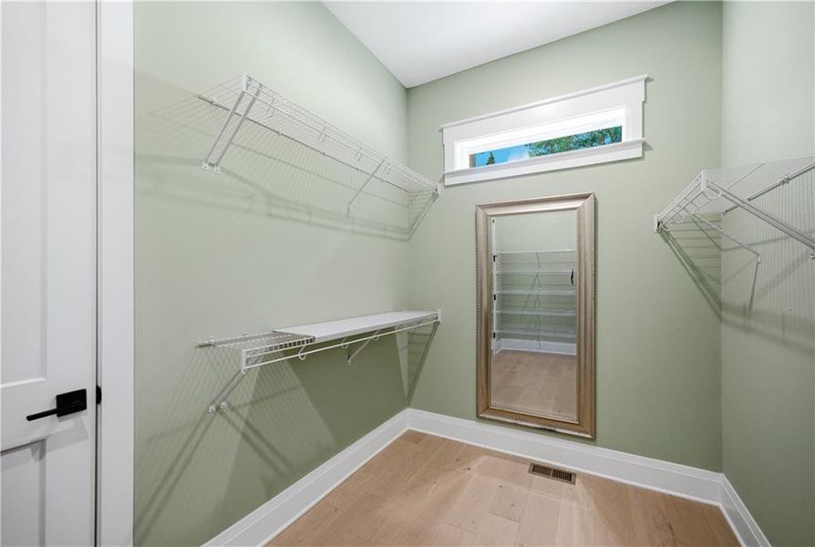 Image 91 of a home in .