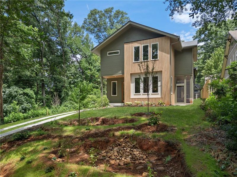 Exterior details and patio area of a home in , Decatur (Image 36).
