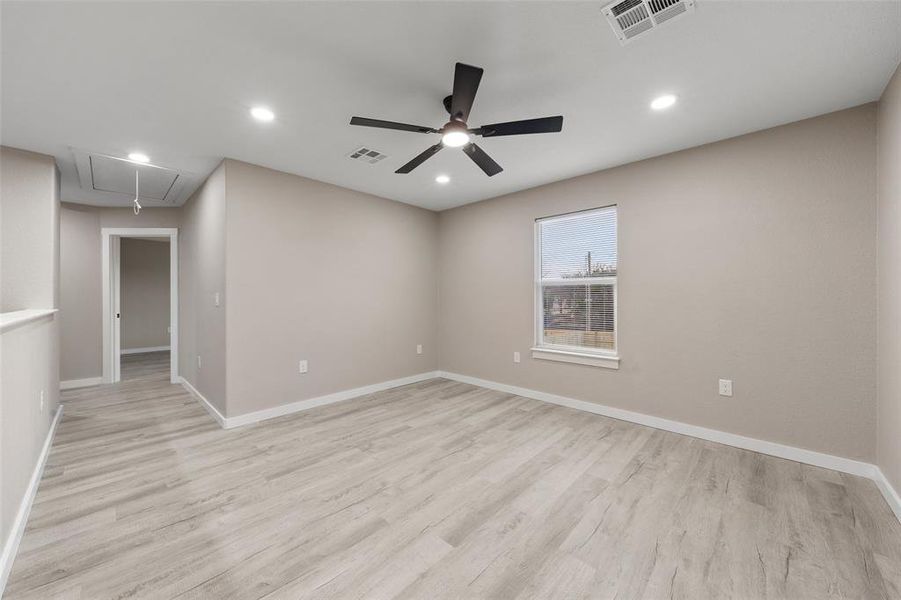 Spacious, unfurnished interior of a new home in , Waco (Image 18).