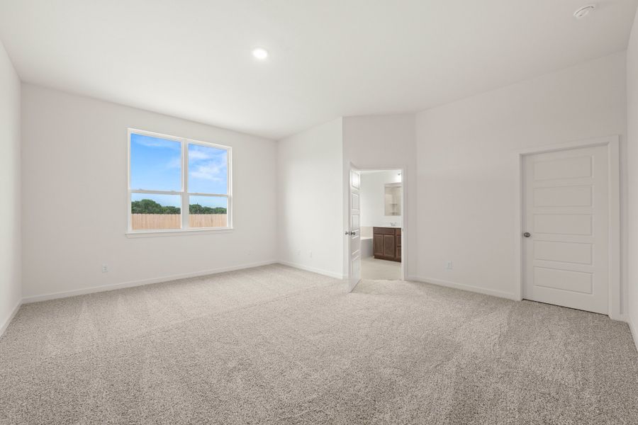 Spacious, unfurnished interior of a new home in Adaline Crossing, McGregor (Image 13).