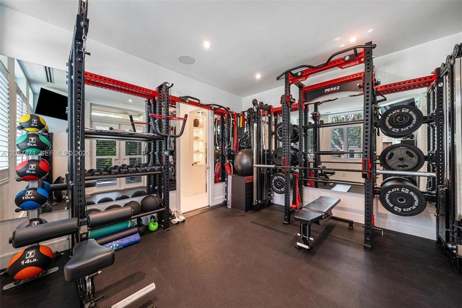 Community amenities in , Pinecrest (Image 26).