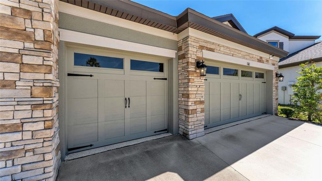 Exterior details and patio area of a home in Hawkstone, Lithia (Image 36).