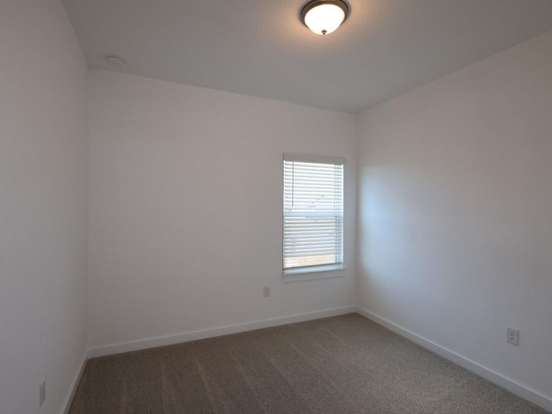 Spacious, unfurnished interior of a new home in Cedar Brook, Leander (Image 14).