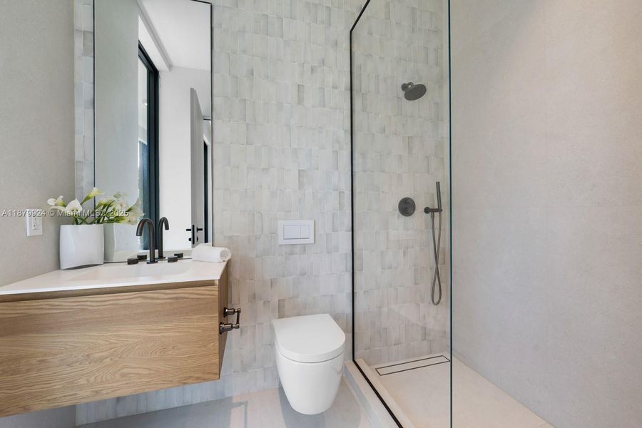 Furnished interior view inside a new home in , Miami Beach (Image 36).