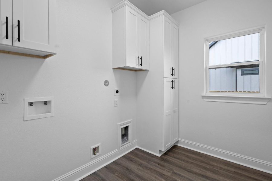 Spacious, unfurnished interior of a new home in , Orange (Image 16). Spacious, unfurnished interior of a new home in , Orange (Image 16).