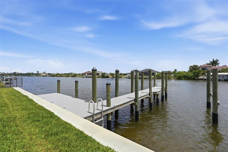 Community amenities in , Cape Coral (Image 54).