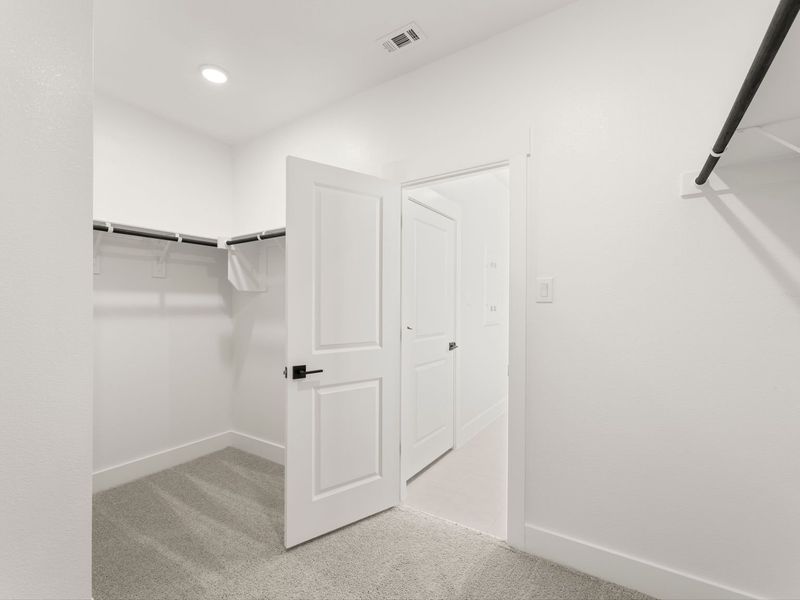 Spacious, unfurnished interior of a new home in Waverly Estates, Josephine (Image 21).