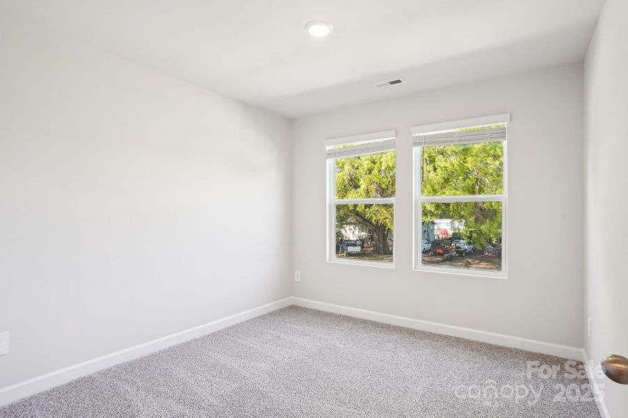 Spacious, unfurnished interior of a new home in Crossrail Station, Mooresville (Image 12).