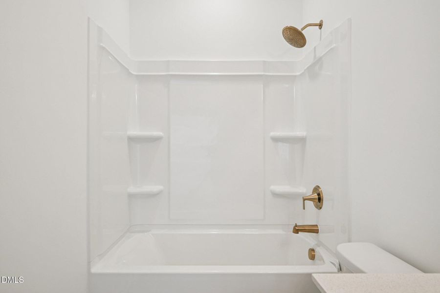 32-web-or-mls-Ken Dr-S2402-032