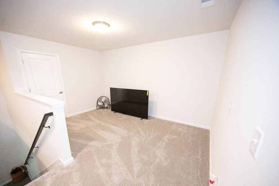 Image 33 of a home in . Image 33 of a home in .