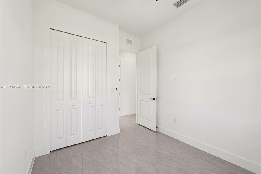 Spacious, unfurnished interior of a new home in , Lehigh Acres (Image 15).