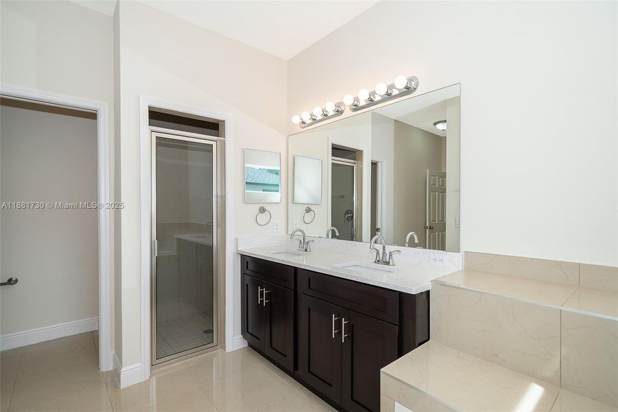 Furnished interior view inside a new home in , Kissimmee (Image 3).