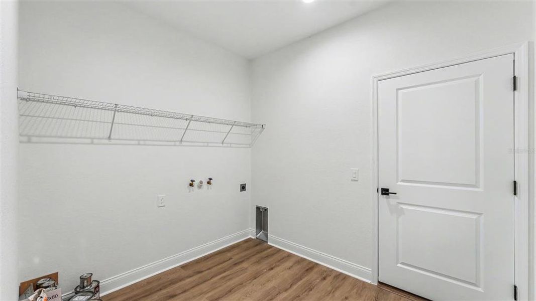 Spacious, unfurnished interior of a new home in , Bartow (Image 22). Spacious, unfurnished interior of a new home in , Bartow (Image 22).
