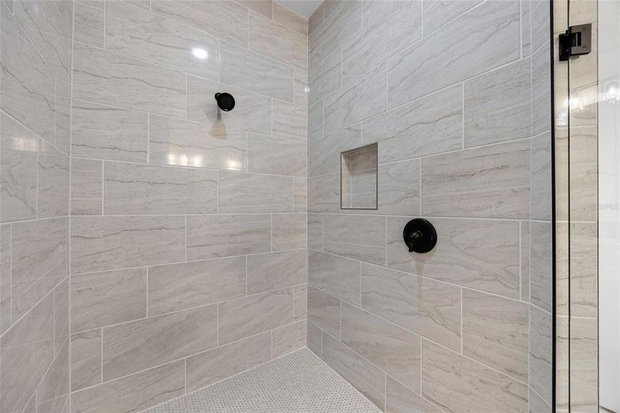 Close-up of interior finishes inside a home in , Eustis (Image 18). Close-up of interior finishes inside a home in , Eustis (Image 18).