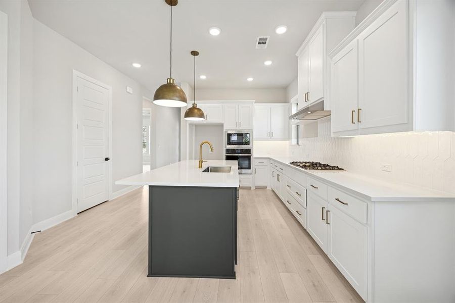 Furnished interior view inside a new home in Mantua Point Gardens, Van Alstyne (Image 4). Furnished interior view inside a new home in Mantua Point Gardens, Van Alstyne (Image 4).