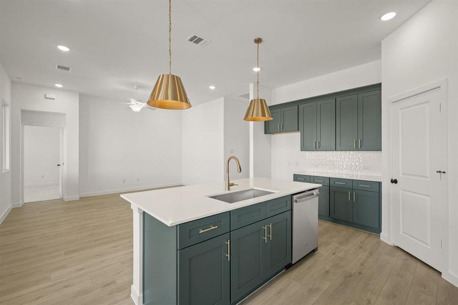 17_661 Tyronza- Kitchen-5