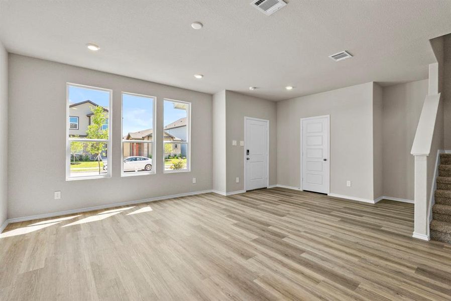 Spacious, unfurnished interior of a new home in , Fort Worth (Image 28).