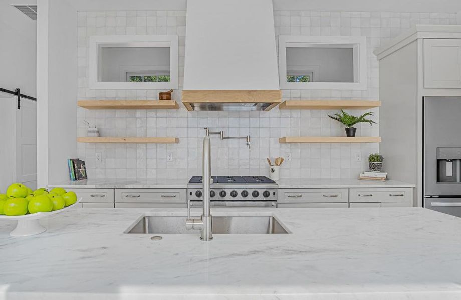 Furnished interior view inside a new home in Laurel Brooke, Peachtree City (Image 35). Furnished interior view inside a new home in Laurel Brooke, Peachtree City (Image 35).