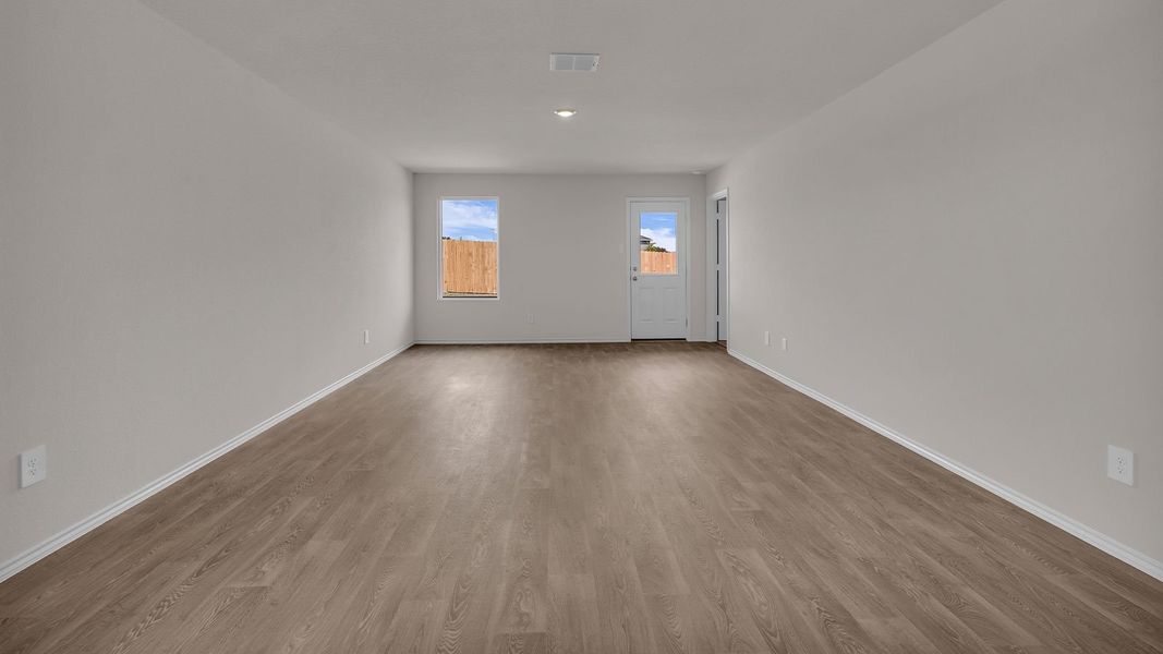 Spacious, unfurnished interior of a new home in Sunset Oaks, Maxwell (Image 14).