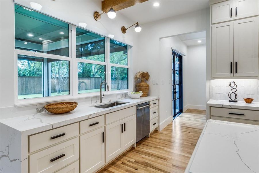 Furnished interior view inside a new home in , Dallas (Image 30).