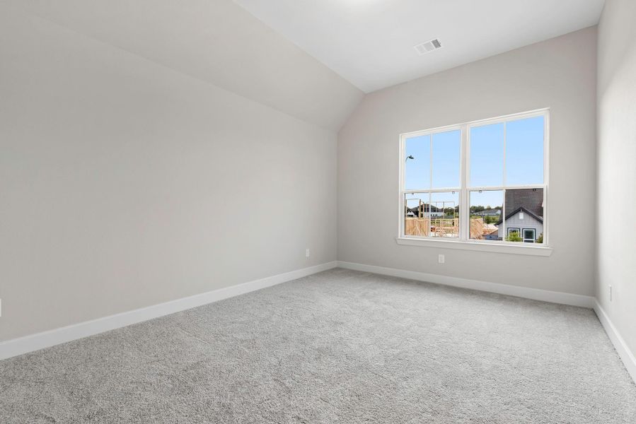 Spacious, unfurnished interior of a new home in Fulshear Lakes, Fulshear (Image 17).