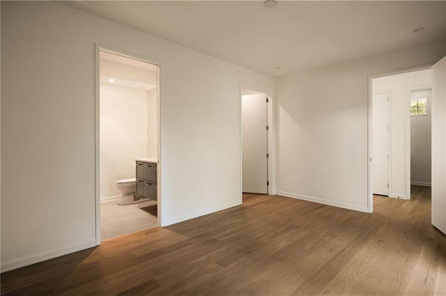 Spacious, unfurnished interior of a new home in , Atlanta (Image 25).