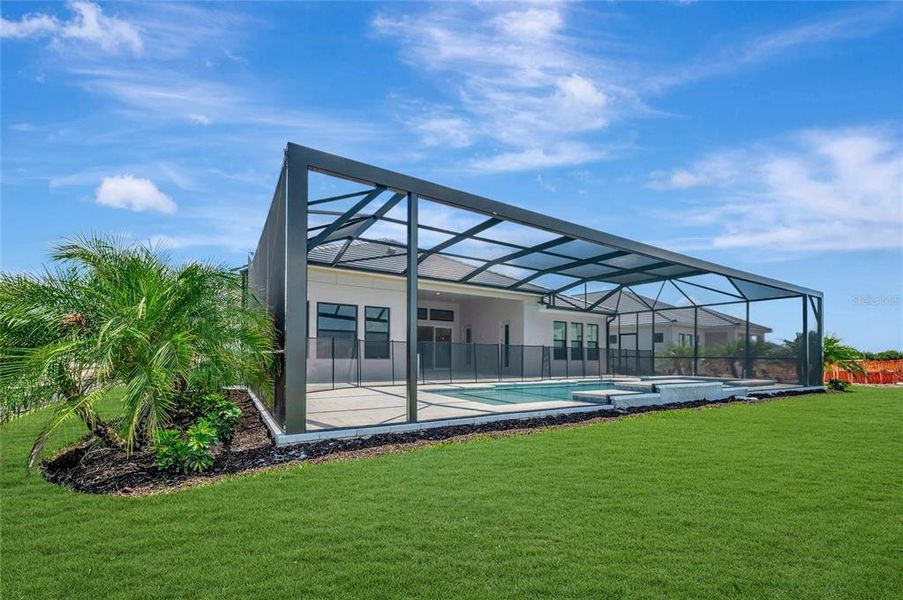 Exterior details and patio area of a home in Palmera Wellen Park – Executive Series, Venice (Image 28). Exterior details and patio area of a home in Palmera Wellen Park – Executive Series, Venice (Image 28).