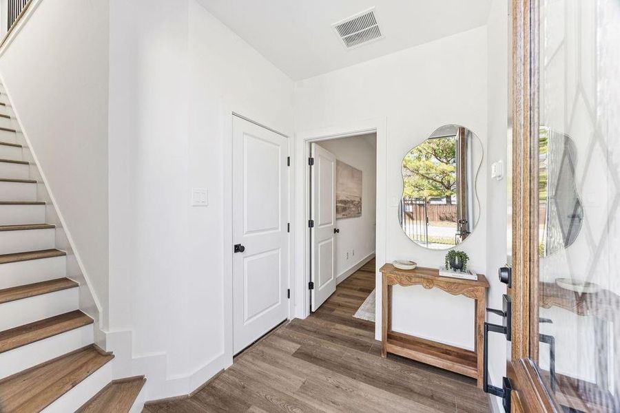 Spacious, unfurnished interior of a new home in , Houston (Image 19).