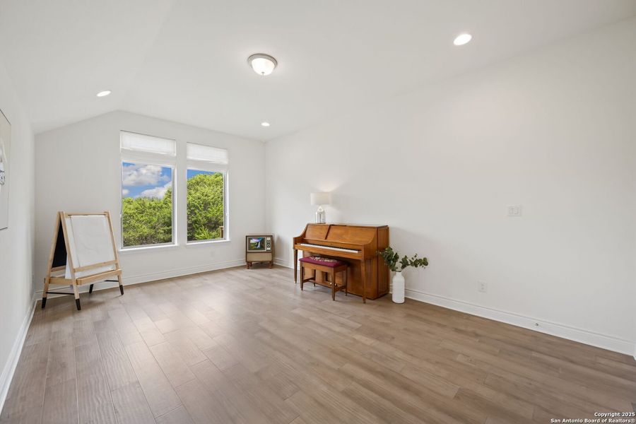 Furnished interior view inside a new home in Esperanza - 70', Boerne (Image 14). Furnished interior view inside a new home in Esperanza - 70', Boerne (Image 14).