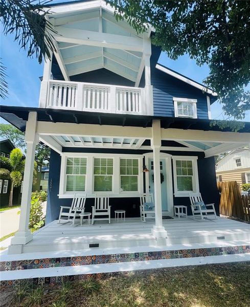 Front exterior of a new home in , Orlando, FL, highlighting curb appeal (Image 18). Front exterior of a new home in , Orlando, FL, highlighting curb appeal (Image 18).