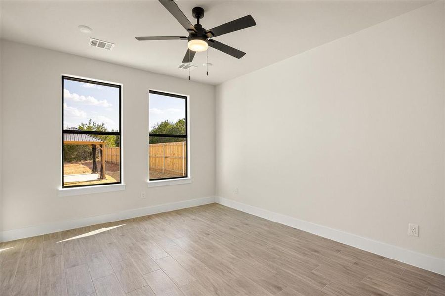 Spacious, unfurnished interior of a new home in , Granbury (Image 18). Spacious, unfurnished interior of a new home in , Granbury (Image 18).